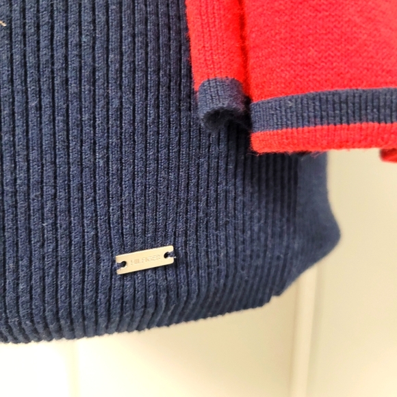 Tommy Hilfiger sweater. - Picture 5 of 8
